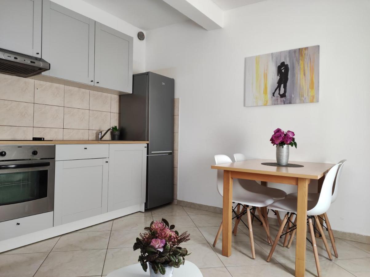 Cozy Apartment In Split In Nice Quiet Neighborhood Exteriör bild